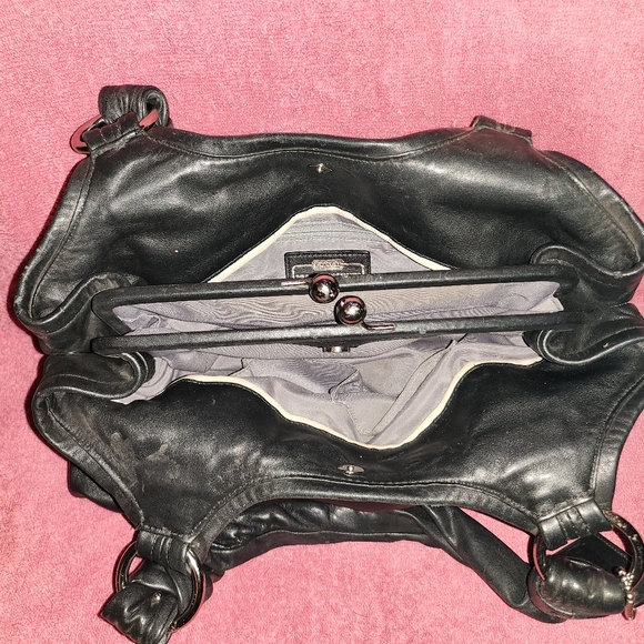 Coach - Picture 3 of 5